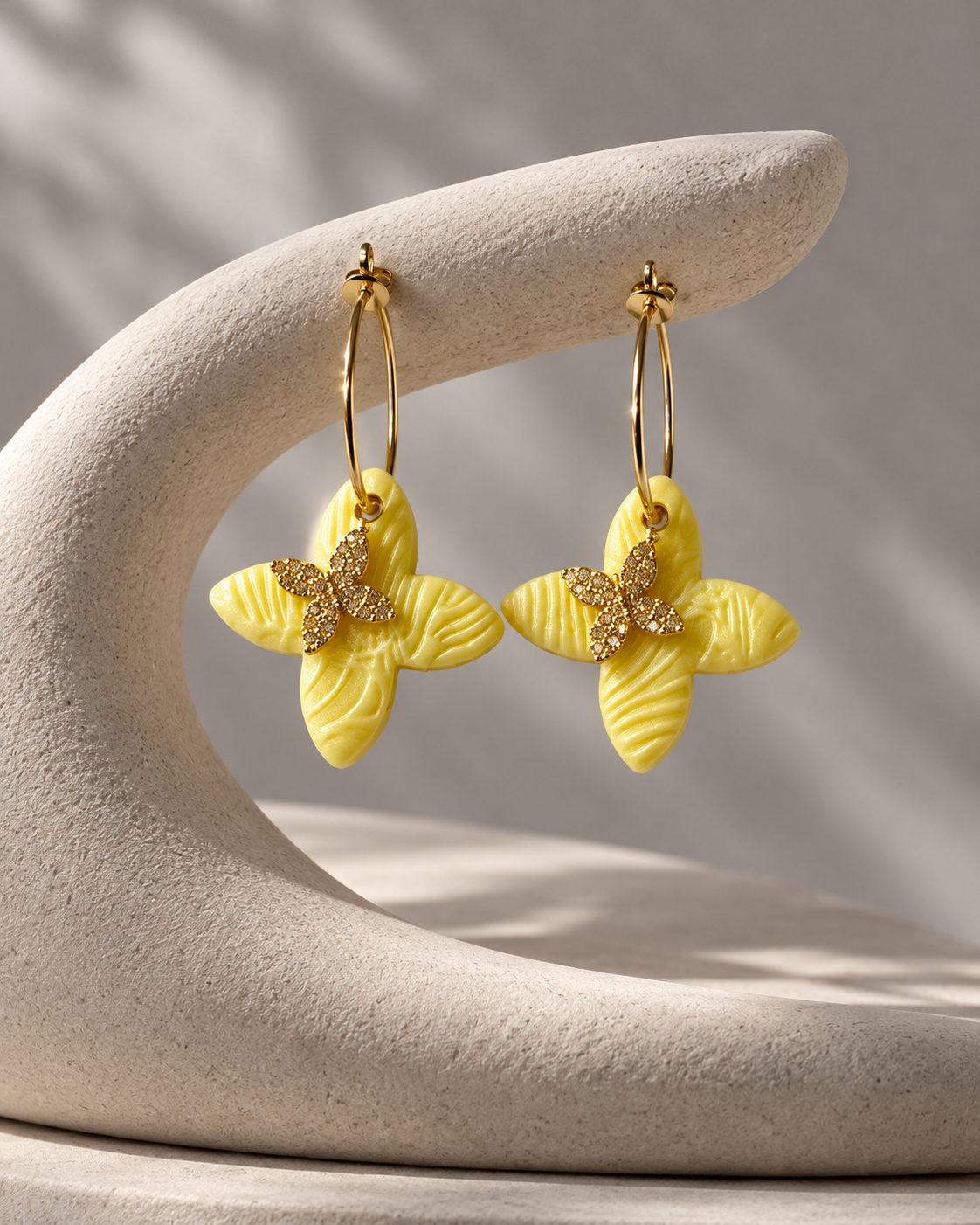 Alba Bloom – Ohrringe mit Blatt-Anhänger