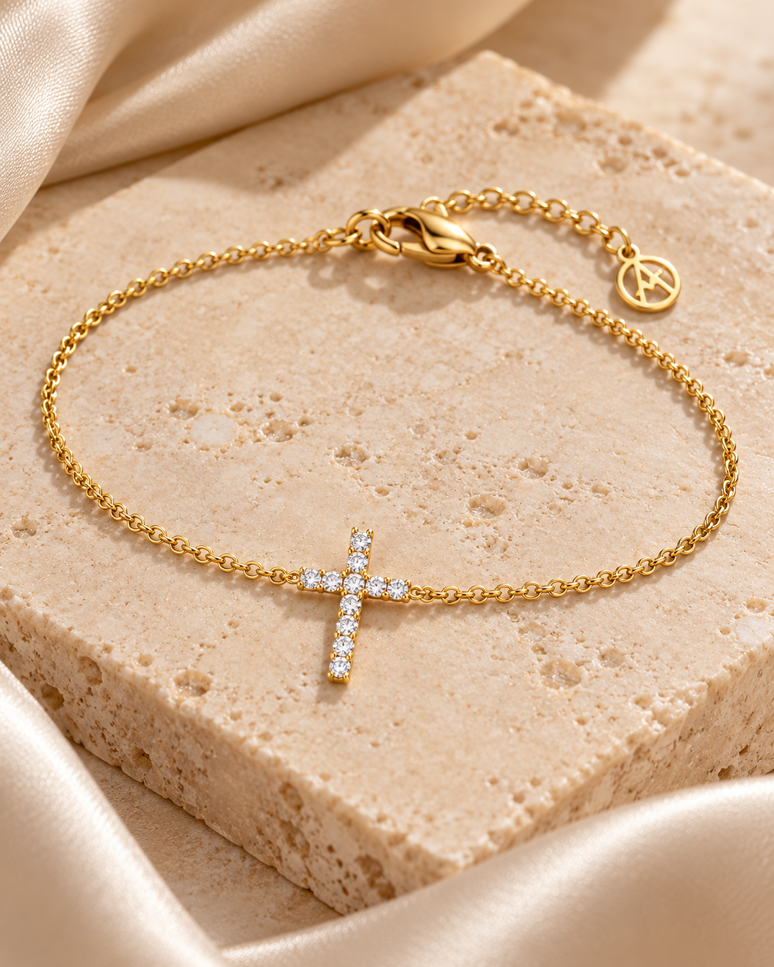 Damenarmband mit Anhänger & Strass