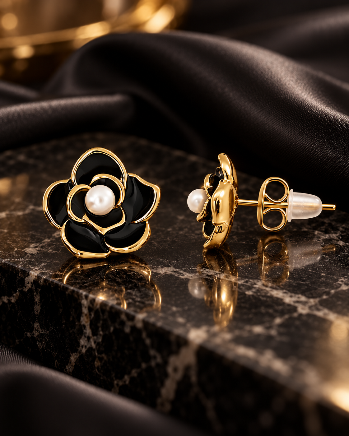 Fiorella – Ohrstecker mit emaillierter Blume